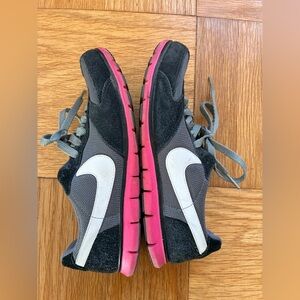 Nike eclipse sneaker shoes pink gray size 6